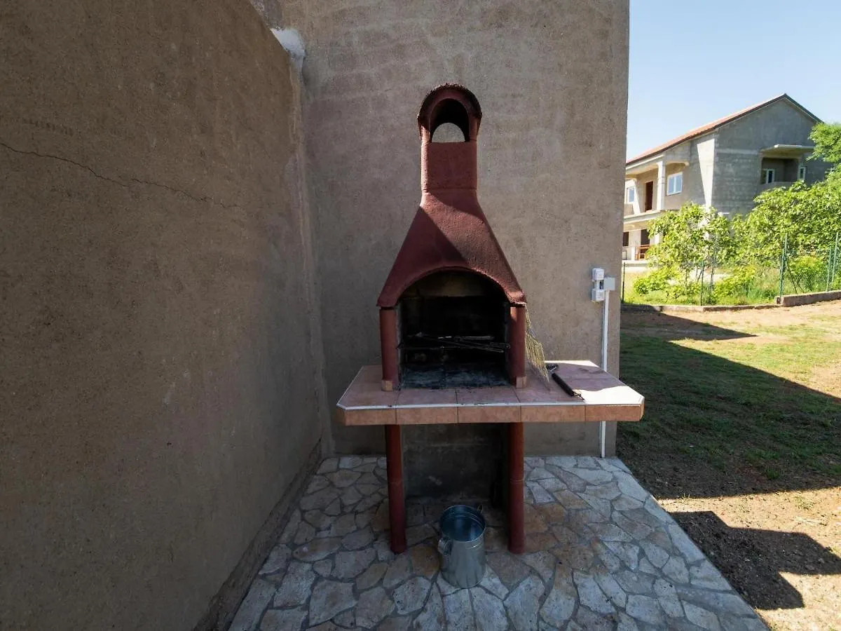 Apartment Zora In Seline With Terrace, Near The Beach Croácia