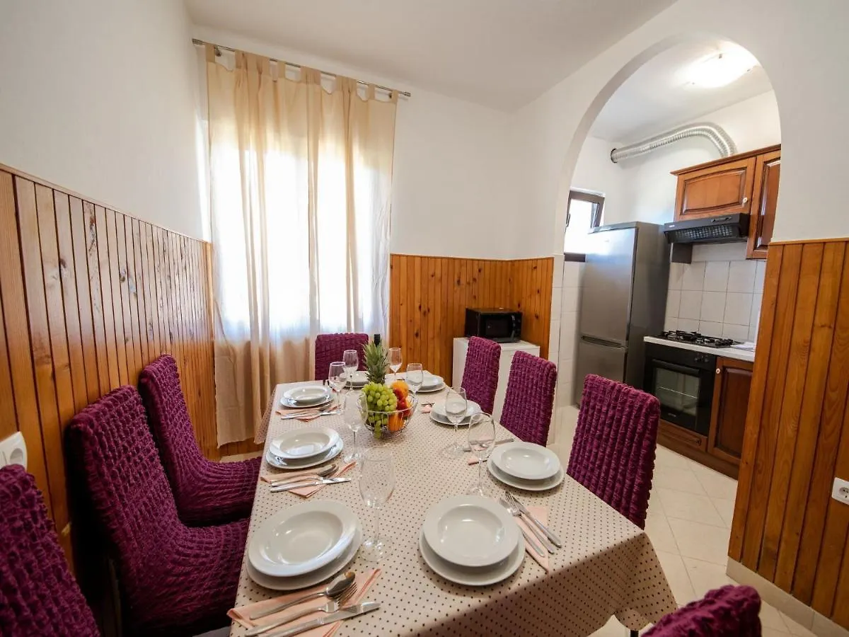 Apartment Zora In Seline With Terrace, Near The Beach
