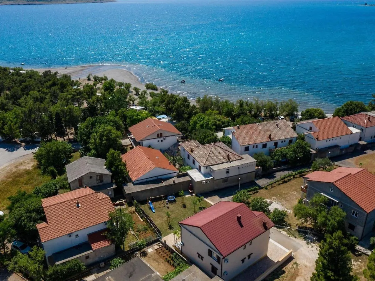 Apartment Zora In Seline With Terrace, Near The Beach 0*,