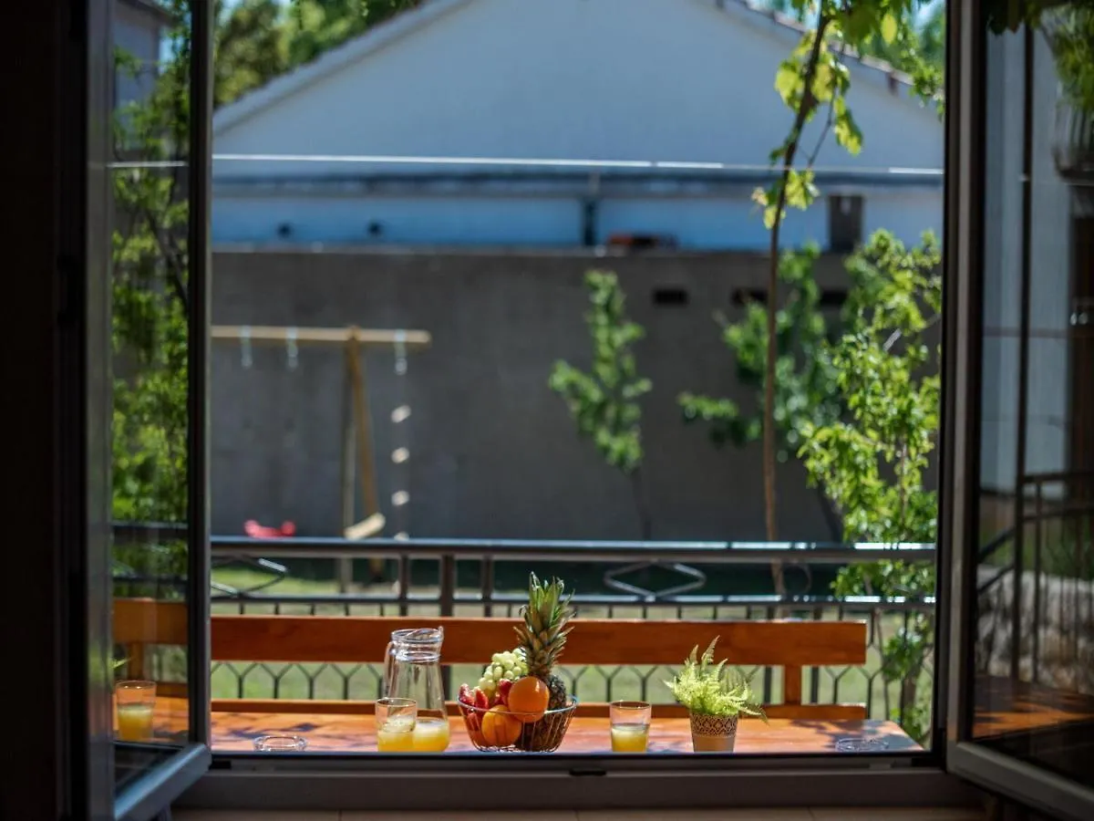 Apartment Zora In Seline With Terrace, Near The Beach