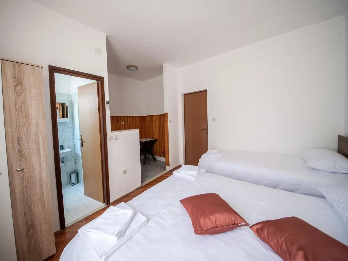 Apartment Zora In Seline With Terrace, Near The Beach