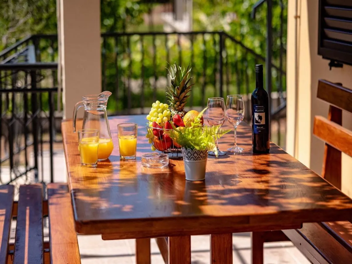 Apartment Zora In Seline With Terrace, Near The Beach