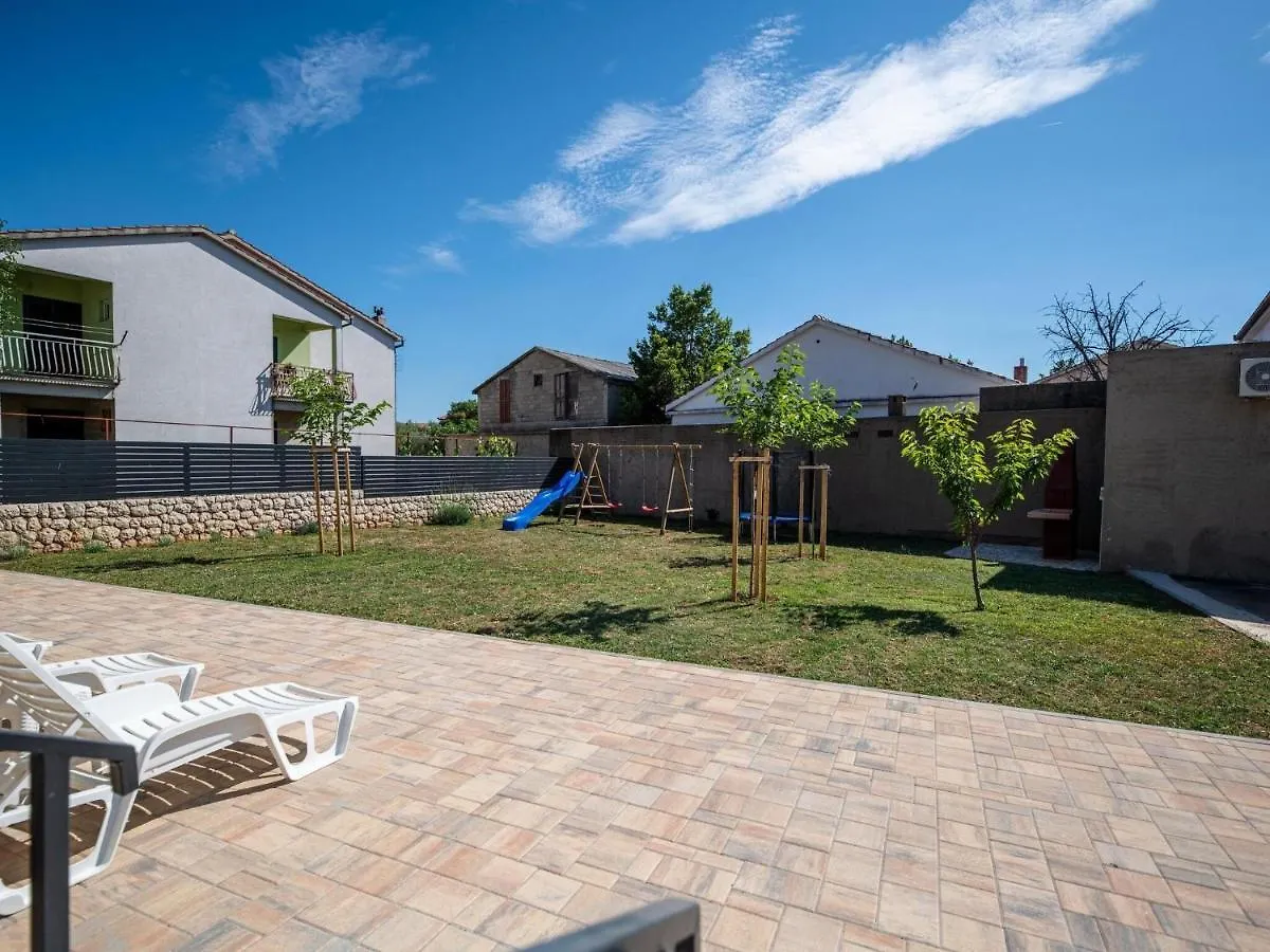 Apartment Zora In Seline With Terrace, Near The Beach 0*,