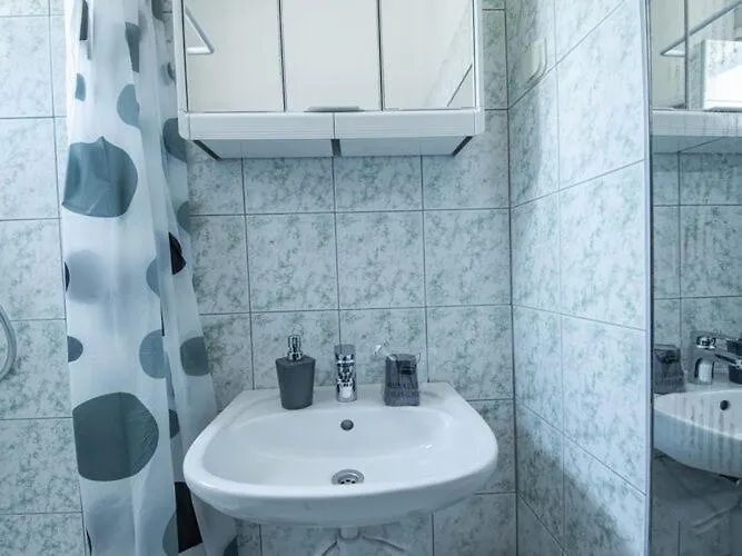 Apartment Zora In Seline With Terrace, Near The Beach