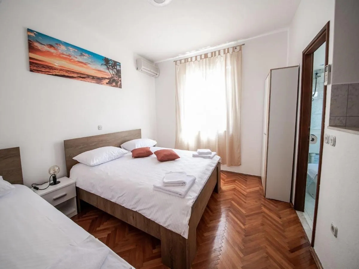Apartment Zora In Seline With Terrace, Near The Beach Croatia