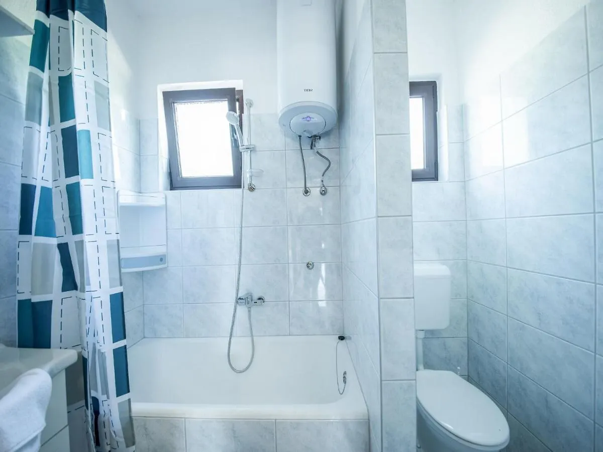 Apartment Zora In Seline With Terrace, Near The Beach Croatia