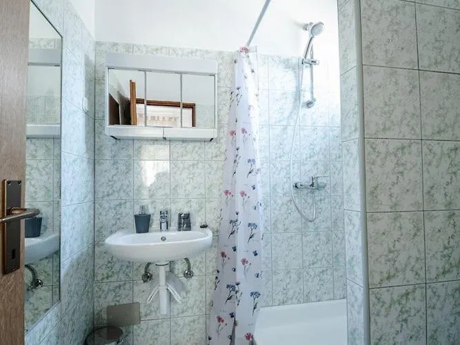 Apartment Zora In Seline With Terrace, Near The Beach Croatia